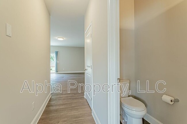 Photo - 830 Chartwell Dr