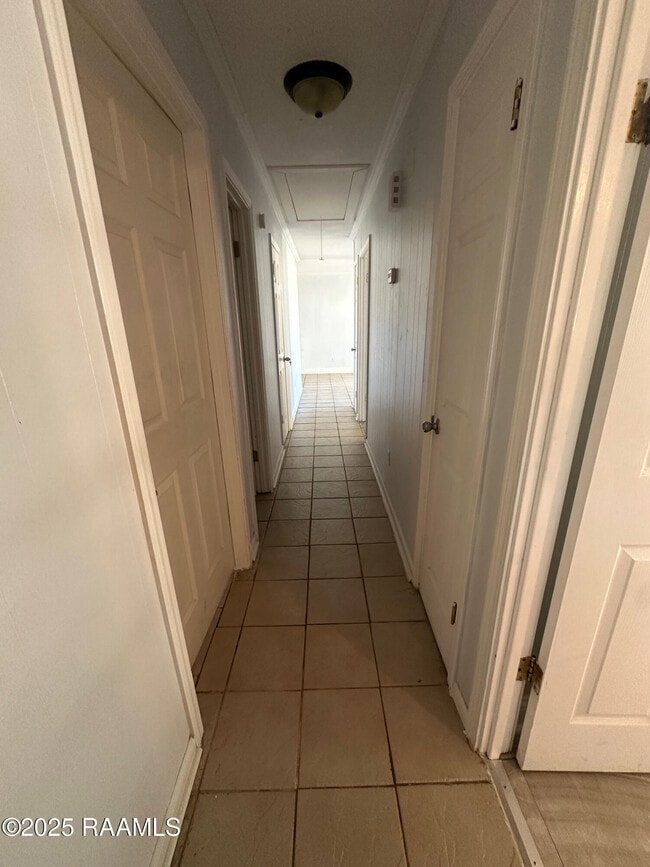 Photo - 210 French Ct