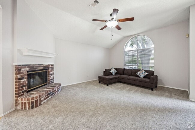 Building Photo - Welcome Home to Winding Creek !