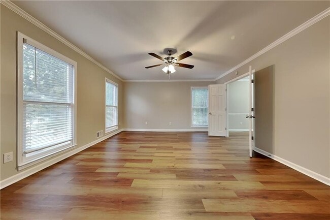 Photo - 4273 Deerbrook Way SW