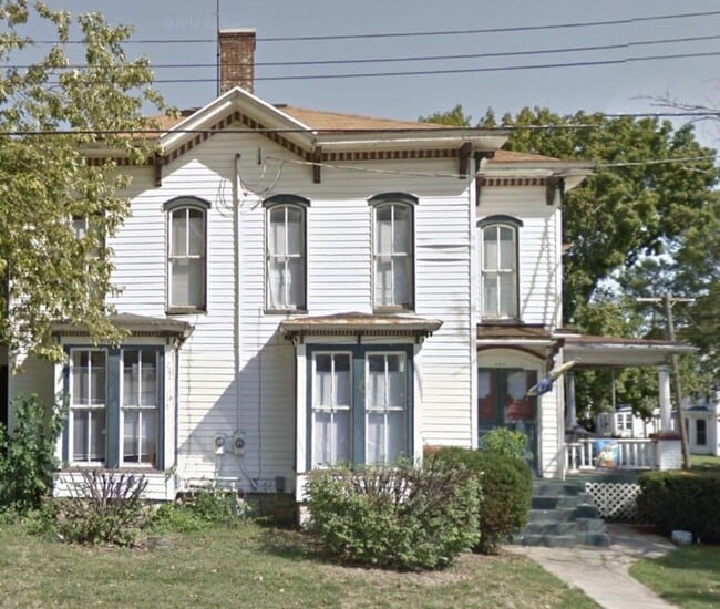 Building Photo - 538 W Broadway St