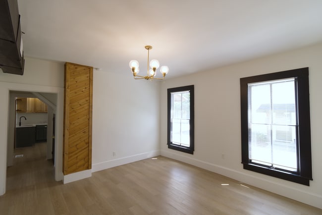 Photo - 716 NE 4th Ave
