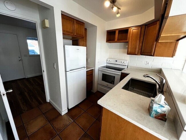 Long Term Rental- 791C Riverbend Condos- P... - Long Term Rental- 791C Riverbend Condos- P...