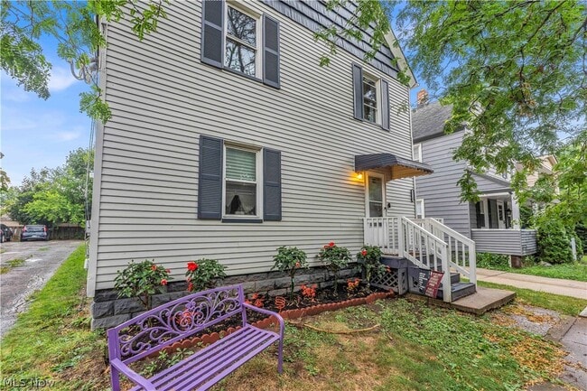 Building Photo - 2115 Dowd Ave Unit 2/DN Rear
