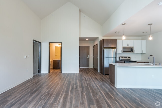 2 BR, 2 BA - 1285 SF