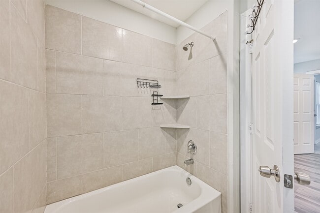 Photo - 10633 Flaxman St