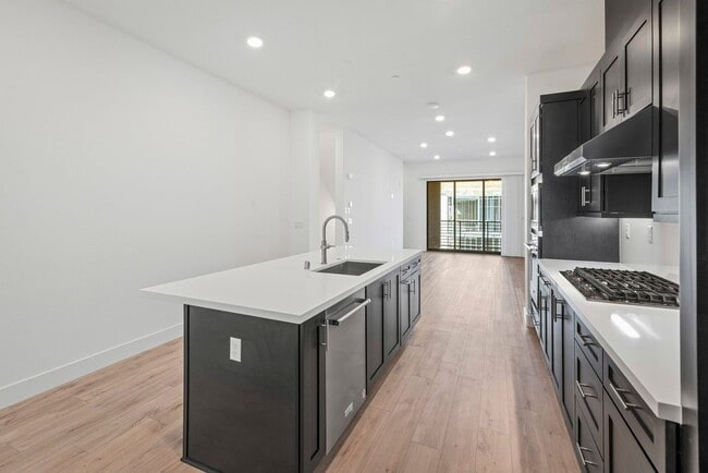 Photo - 302 Tea Tree Terrace