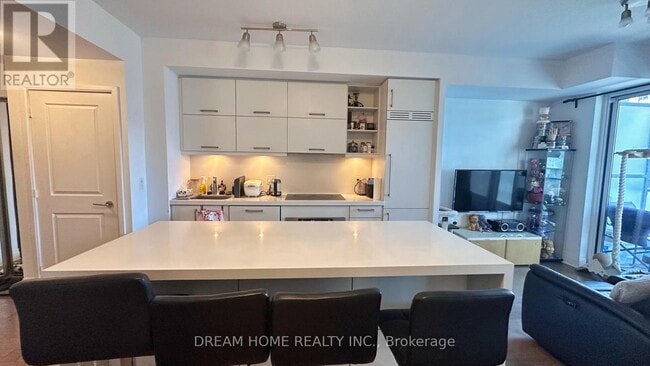 Photo - 65 St Mary St Unit 1611