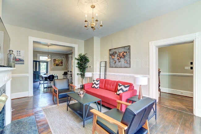 Photo - 138 W Clay St