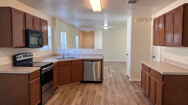 Photo - 8911 Valley River Dr