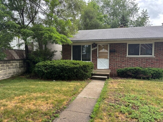 Building Photo - 3974 Berkshire Ave