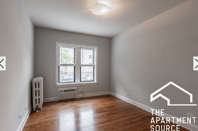 Photo - 740 W Addison St Unit 1