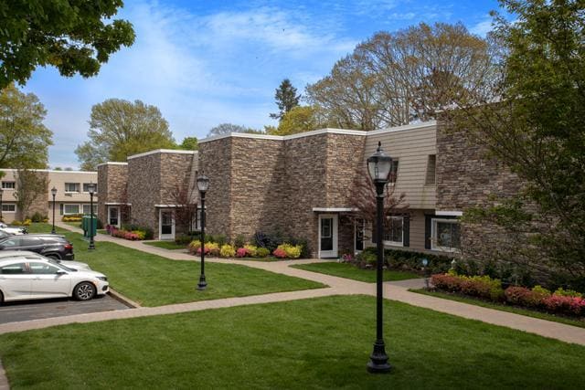 Photo - Fairfield Estates At Bohemia