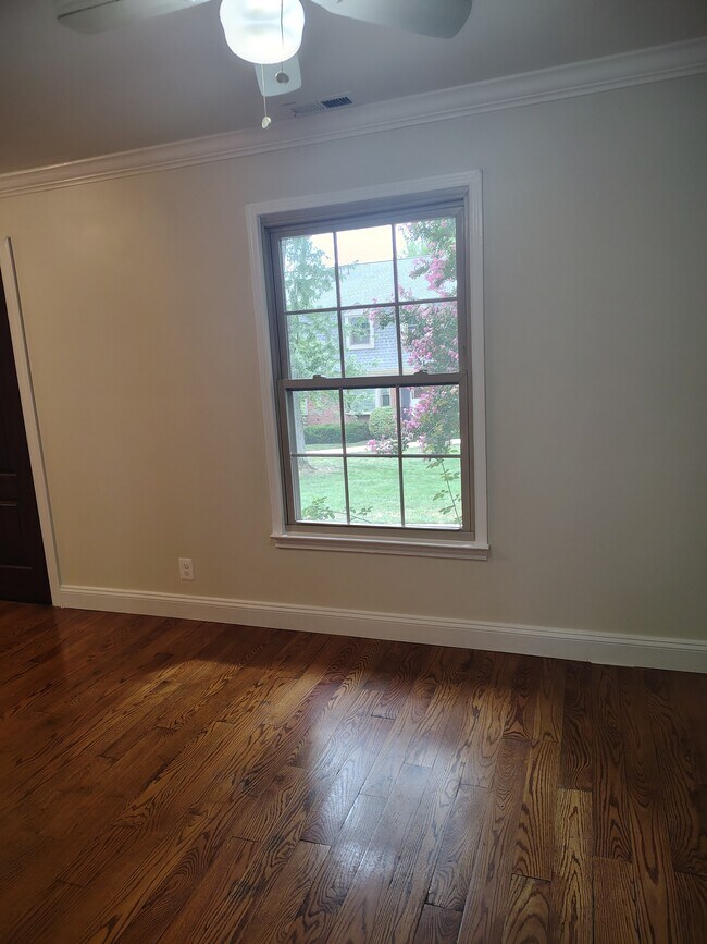 Photo - 5956 Westchester Park Dr