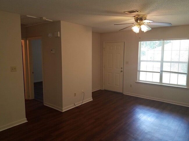 Photo - 6126 Vinnie Dr Unidad B