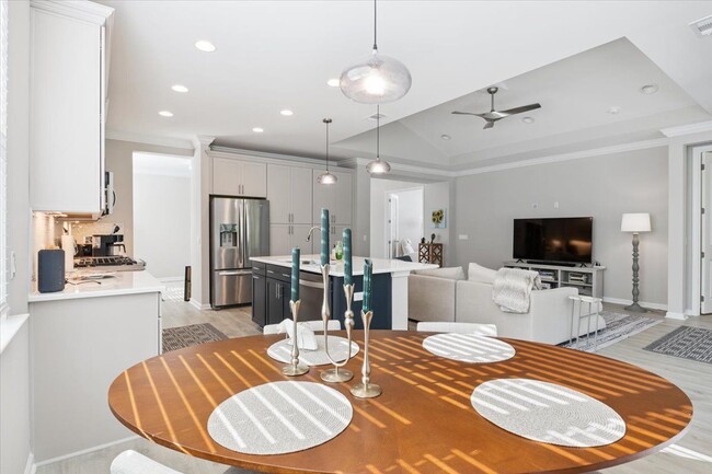 Photo - 731 Harborside Dr