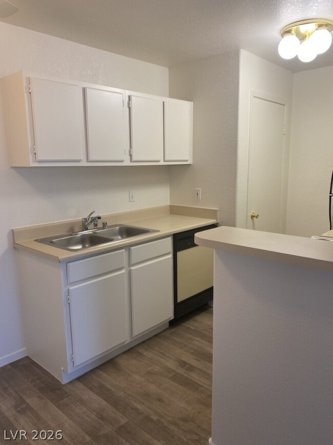 Photo - 5271 S Lindell Rd Unit 201