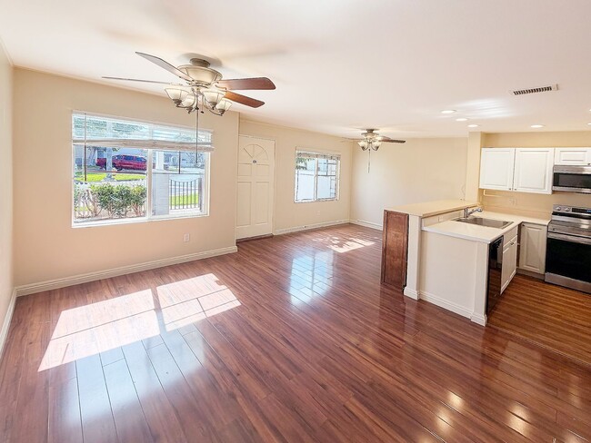 Photo - Stunning 3-bedroom and 2.5-bathroom Townhouse (Located in Mariner Place, Ewa Beach, HI) Move in S...