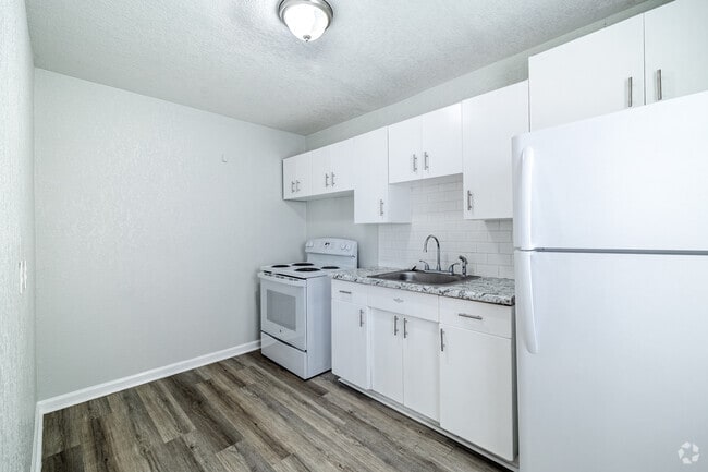 2HAB, 1BA - 950 ft² - Cocina - Meadowlark Apartments