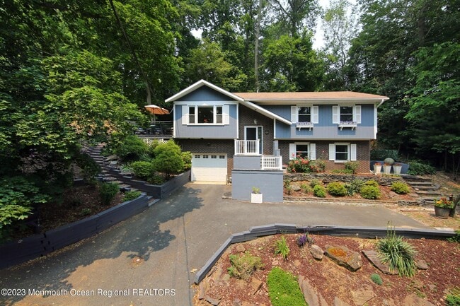 110 Vly Ave  