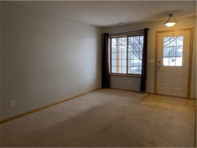 Photo - 860 Independence Dr