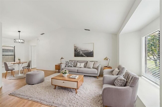 Photo - 11903 Steppingstone Blvd