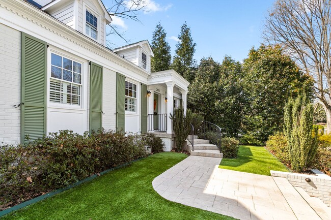 Photo - Stunning Irving Park 4 bedroom, 4 bathroom...