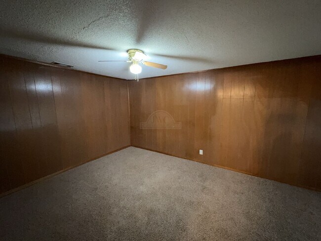 Photo - 408 Allen St