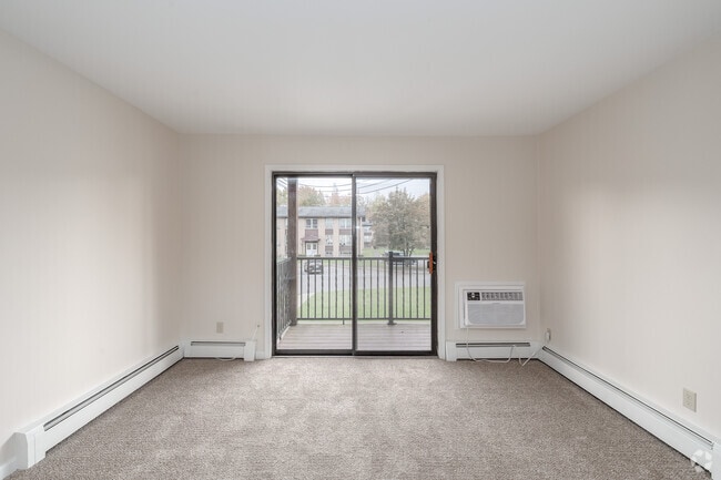 2BR, 1BA - 901SF - Living Room - Franklin Park Apartments