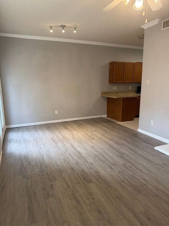 Photo - 510 Vienna Ct