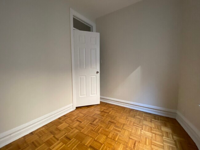 Bedroom - 975 Amsterdam Ave Unit 6