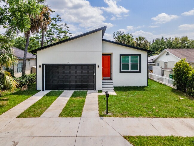 Photo - 2421 Harper St