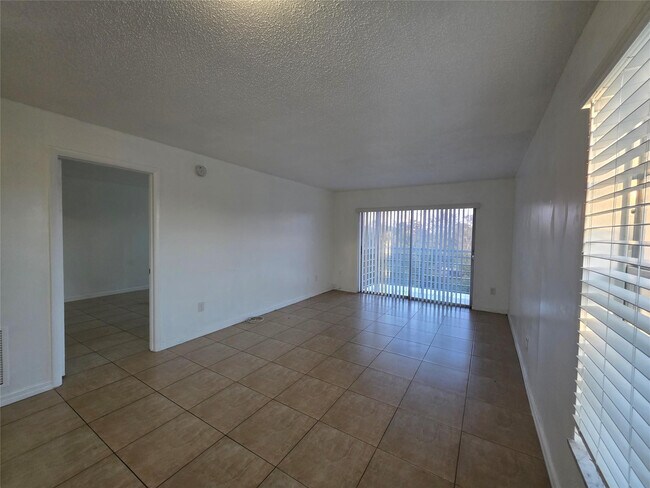 Photo - 2800 NW 56th Ave Unit E407