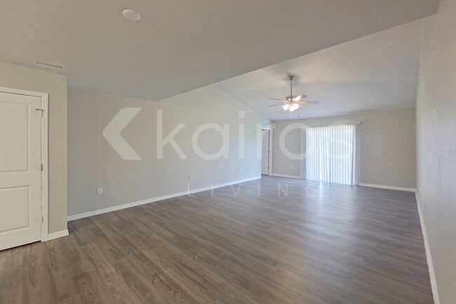 Photo - 18326 Gibraltar Ln