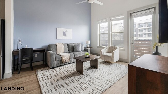 Photo - 3100 Scofield Ridge Pkwy Unidad 1404