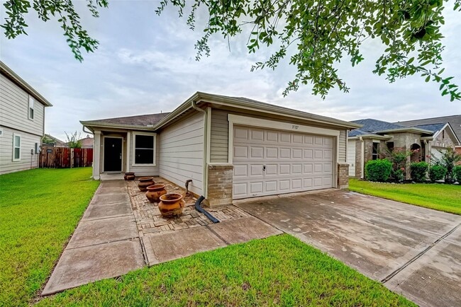 Building Photo - 15327 Harris Canyon Ln Rental