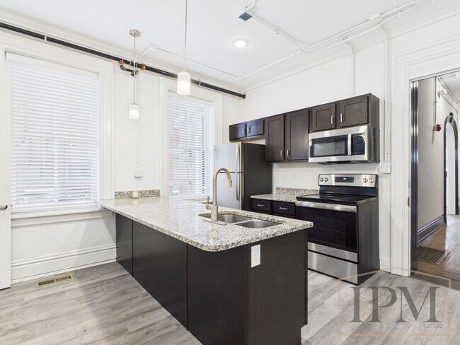 Photo - 325 W Market St Unit Apt A