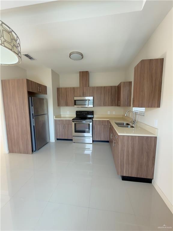 15 Sabercat Ave Unit 4