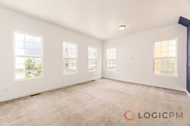 Photo - 10592 Redknife Dr