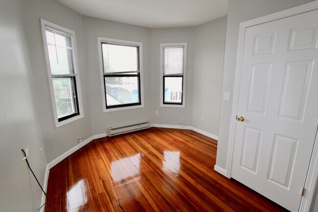 Photo - 358 Princeton St Unit 1