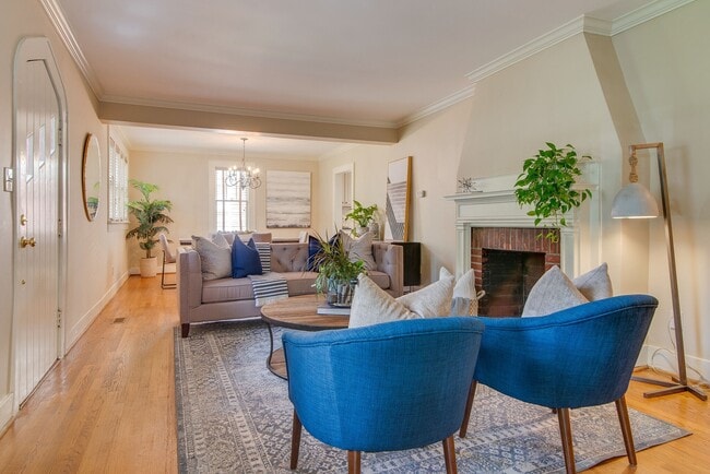 Photo - 2610 Woodlawn Dr
