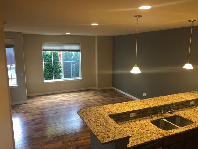 Photo - 3 Bed, 2.5 Bath Millcreek Townhouse 2 Car $3099.00
