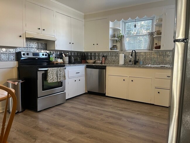 Photo - 105 Central St Unit 1