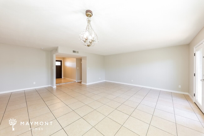 Photo - 2119 W Eugie Ave