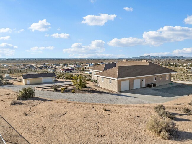 Photo - 3 bedroom 2.5 bath in the Mariana Ranchos with panoramic views !!