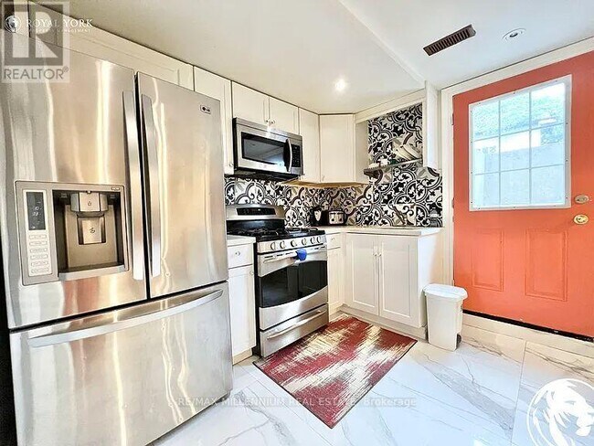 Photo - 66 Overlord Crescent