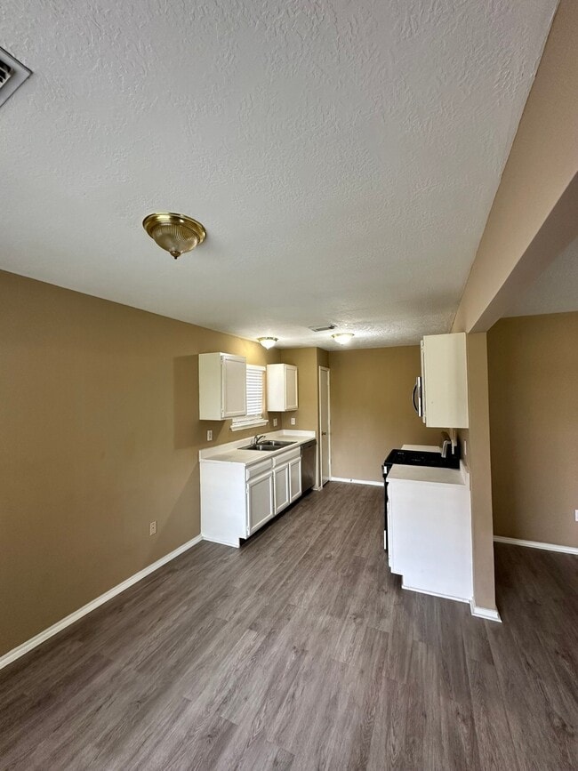 Photo - 6910 Bayou Crest Dr