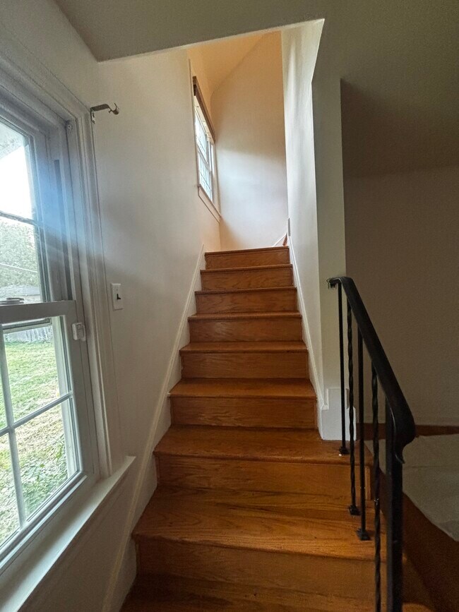 Photo - 2081 W Riverview Ave