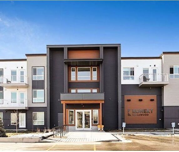 Building Photo - 1605 17 St SE Unit 229