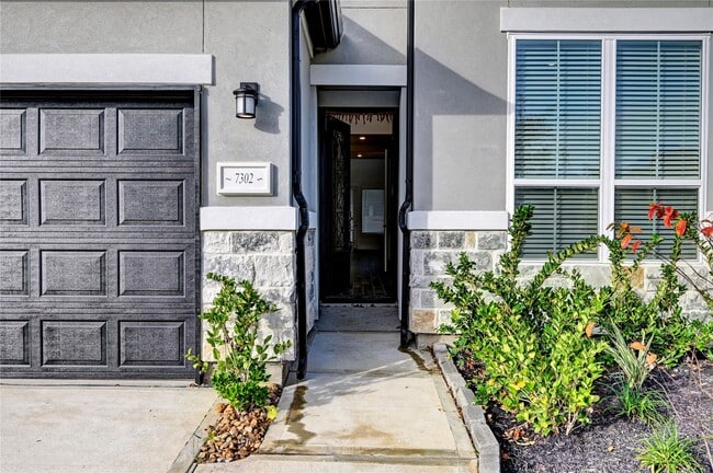 Photo - 7302 New Pecan Dr